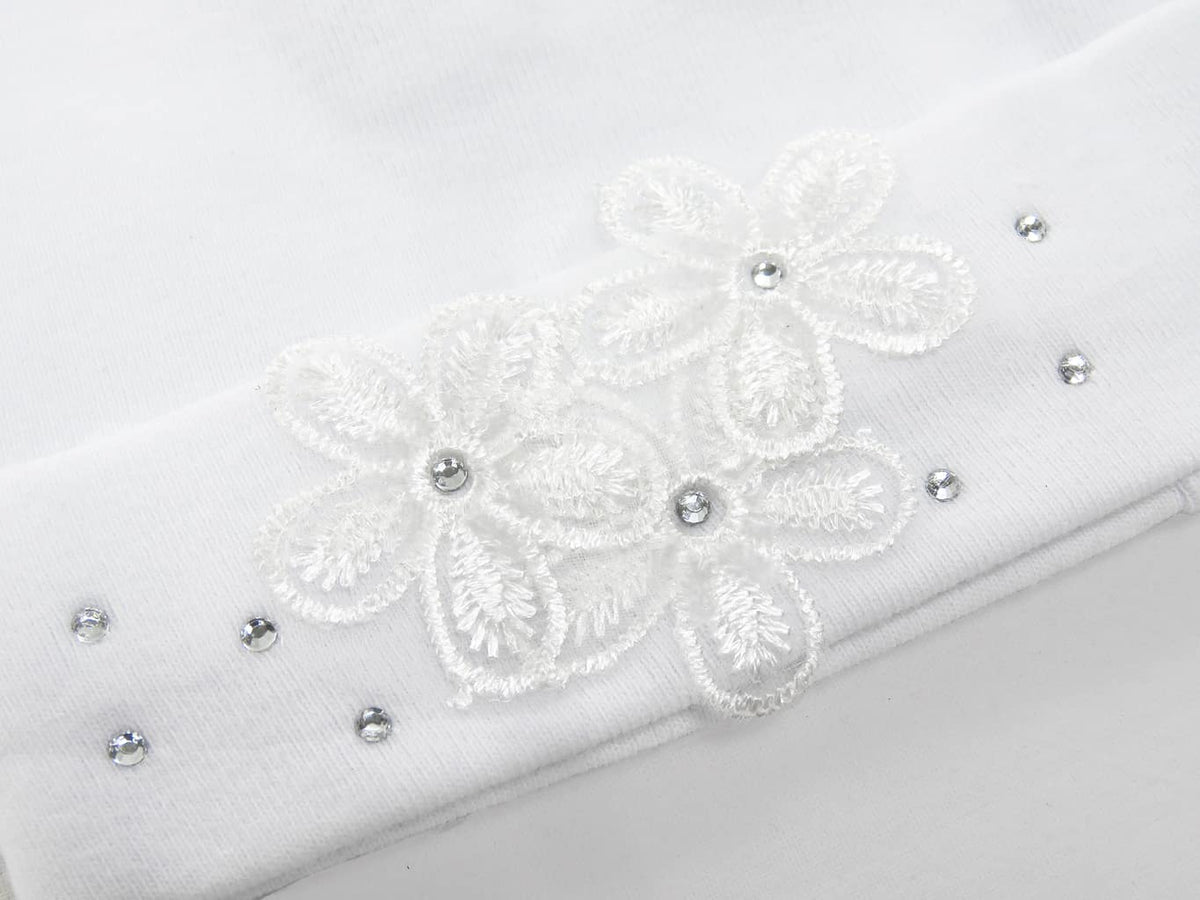 dettaglio - Emily - Berretto neonata in cotone con strass e fiori in pizzo