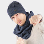 completo di cappello e sciarpa da uomo con strappi - Colombo Milano 1911 - colore blu