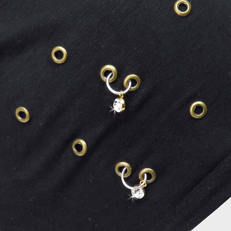 Cappello con piercing di strass e interno in pile - Colombo Milano 1911 - dettaglio