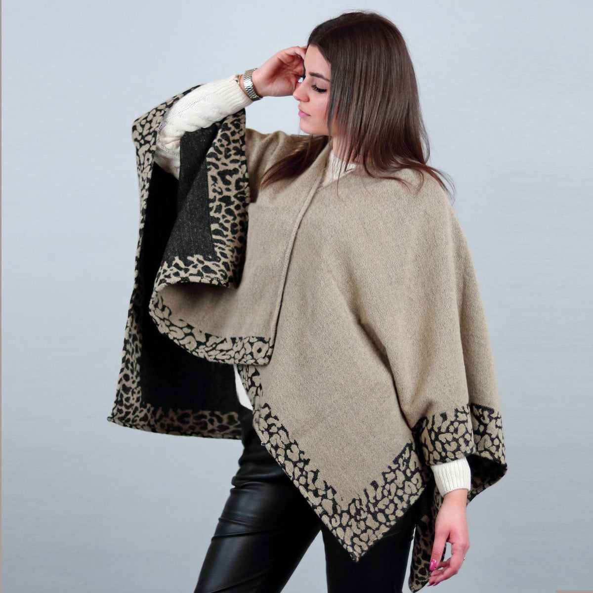 Poncho con bordo leopardato - Colombo Milano 1911