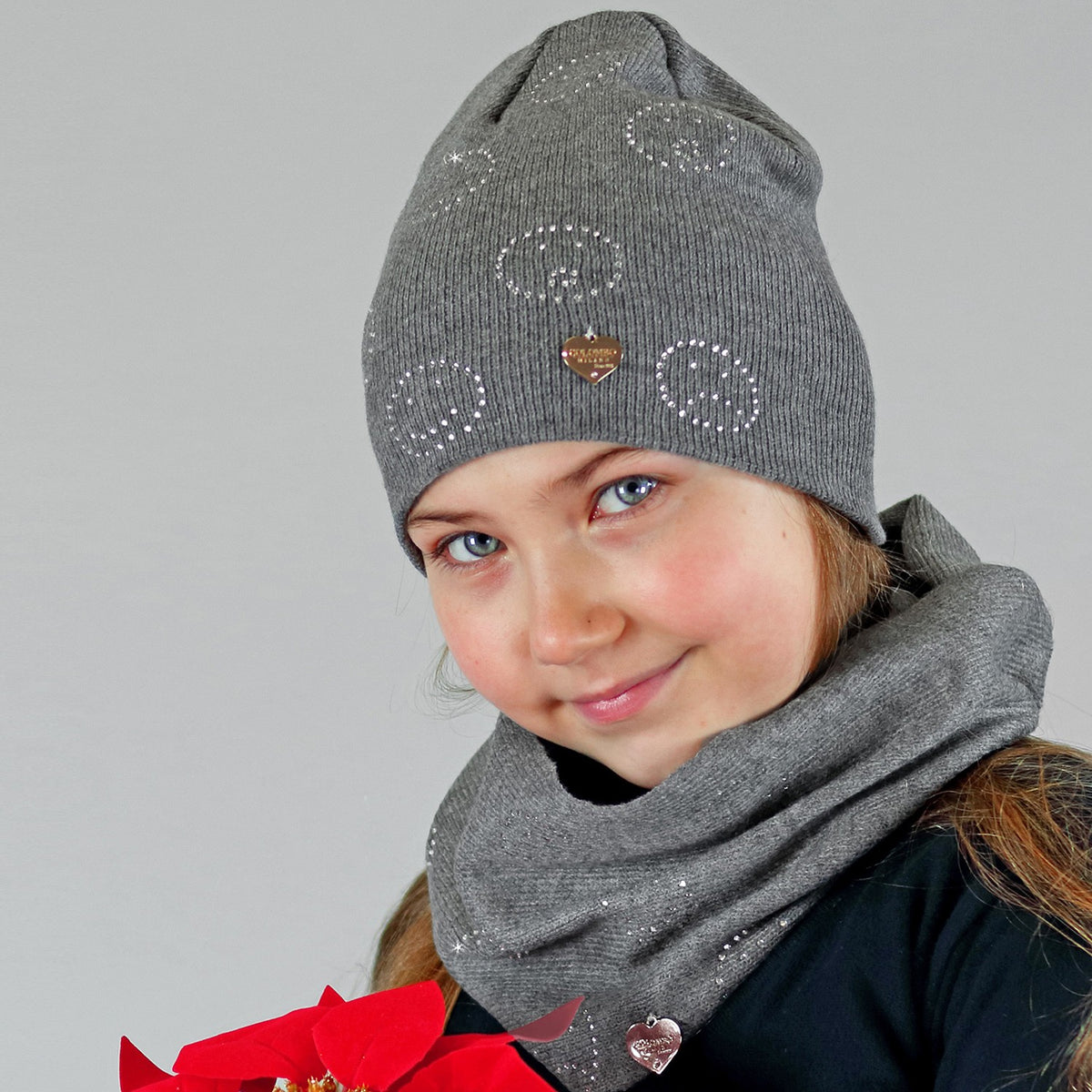 Cappello e sciarpa ad anello con emoji di strass - 7/12a