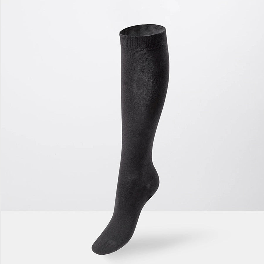 Calze da donna lunghe in caldo cotone extra morbido antracite indossate