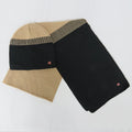 Cappello e sciarpa bicolor nero e camel con lurex oro