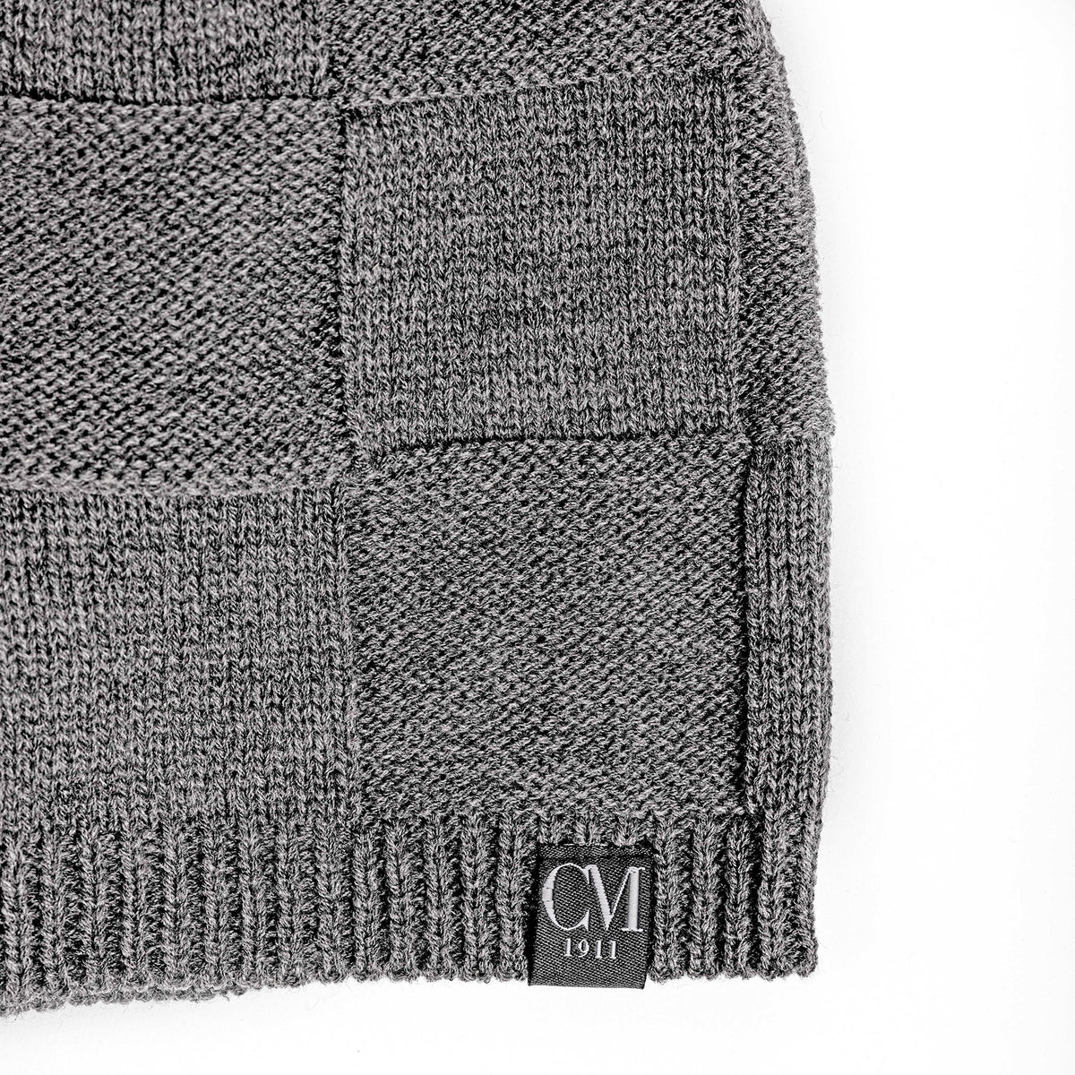 Cappello e sciarpa ad anello tessuto a quadri dettaglio cappello