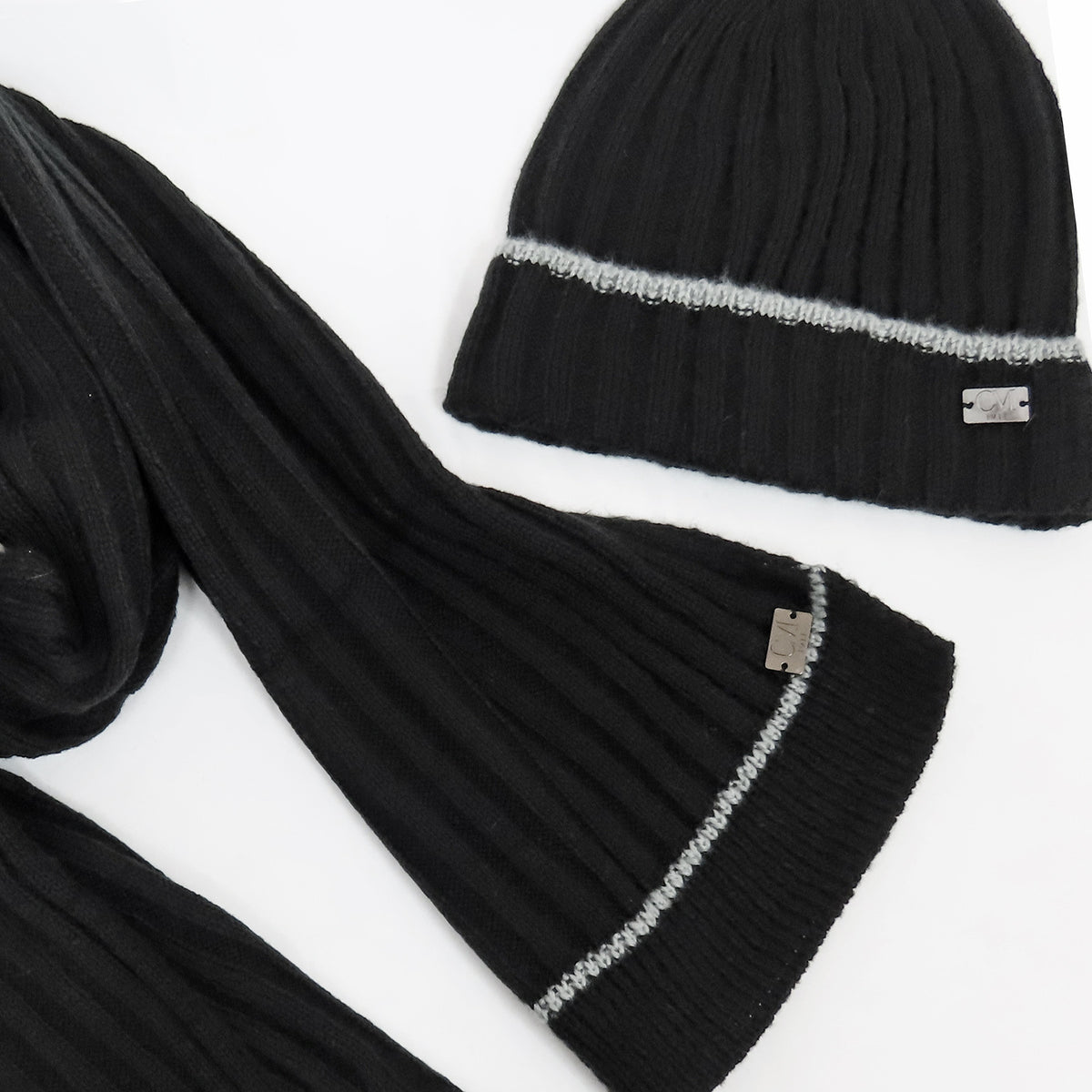 Cappello e sciarpa morbidi neri con riga grigia detail