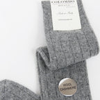 Calze lunghe grigio chiaro in Cashmere con lurex argento
