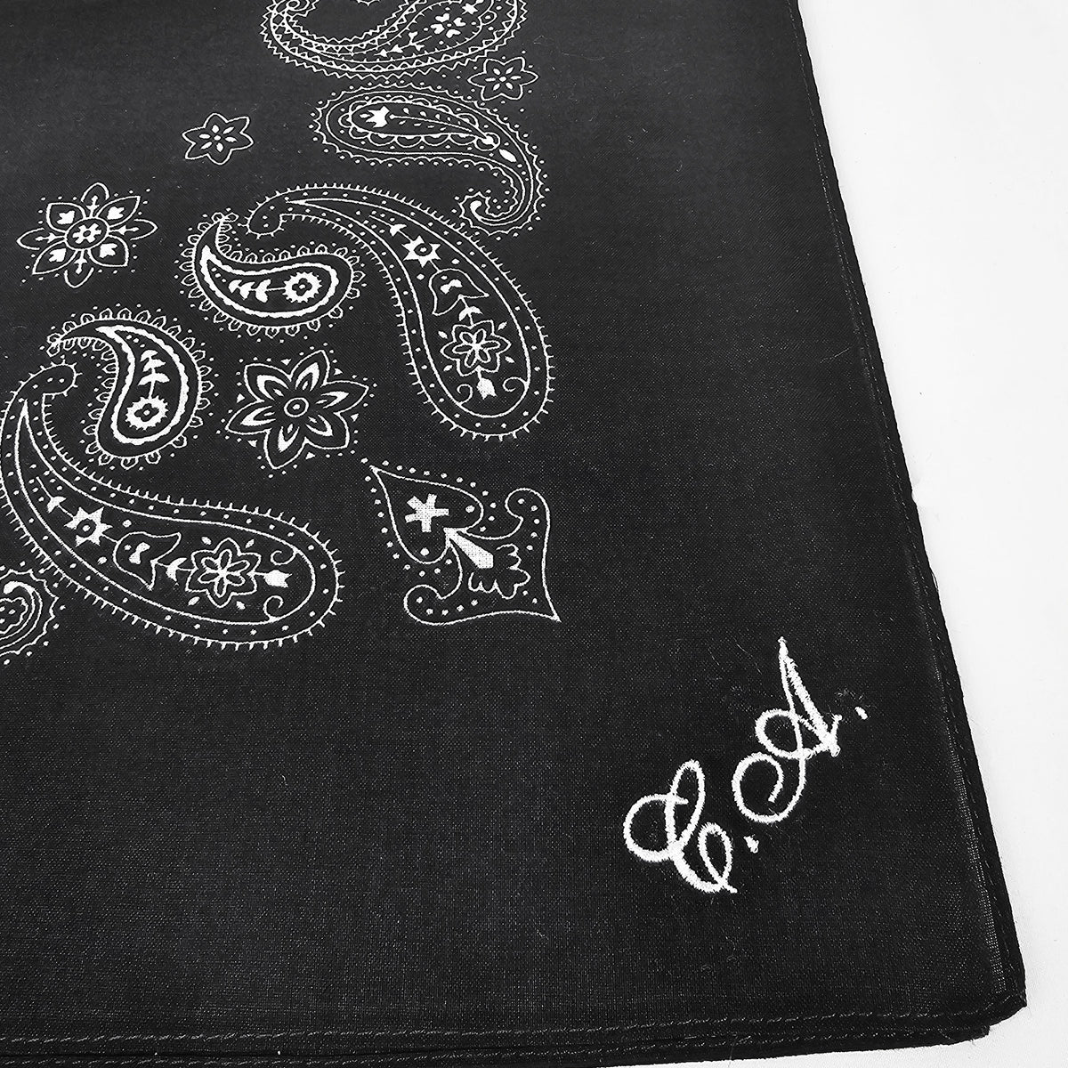 Bandana nera in cotone stampa cachemire - con ricamo personalizzato