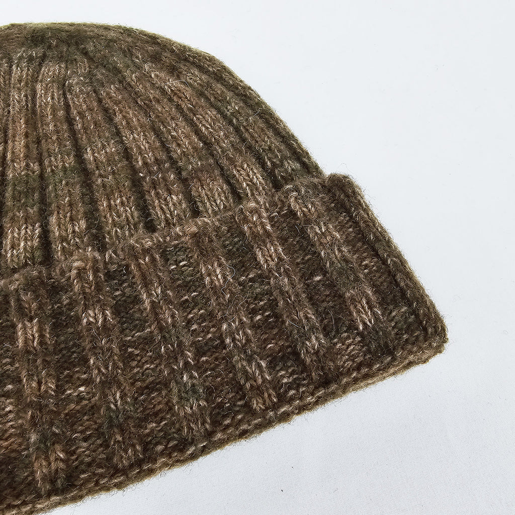 Cappello in cashmere melange fango - Made in Italy dettaglio